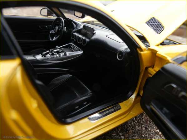 1:18 MERCEDES-BENZ AMG GTS "SOLARBEAN GELB" 2014 IAA